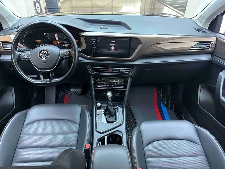 Фото 18 - Volkswagen Tharu