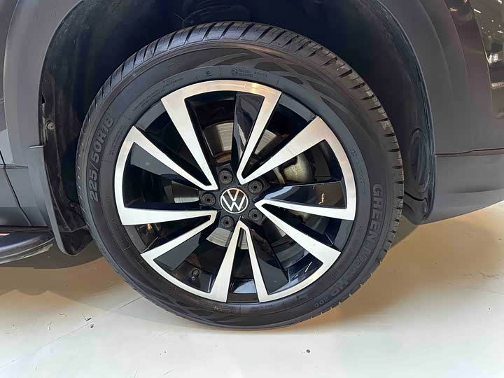 Фото 21 - Volkswagen Tharu