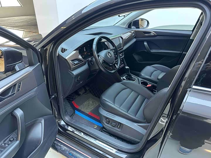 Фото 9 - Volkswagen Tharu