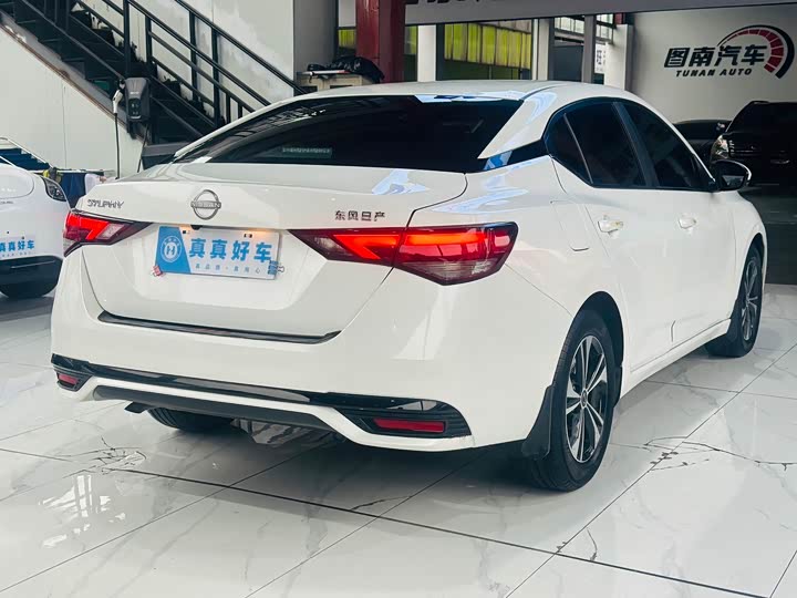 Фото 4 - Nissan Sylphy