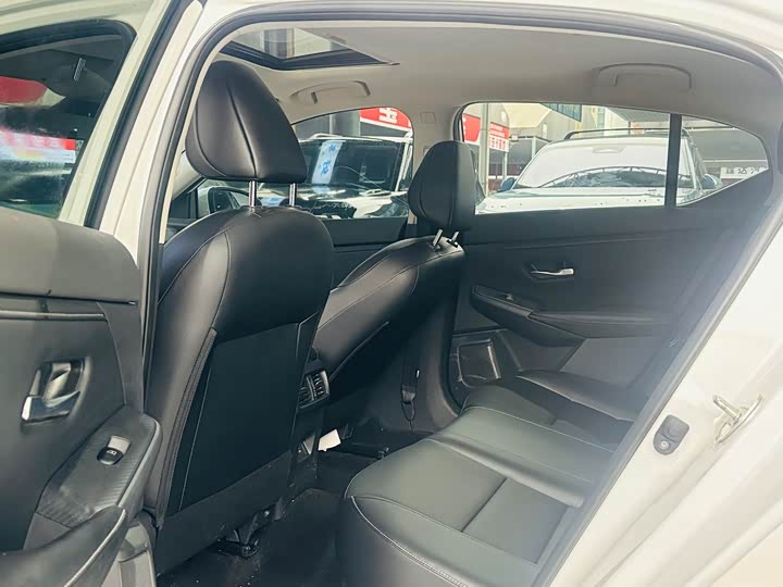 Фото 7 - Nissan Sylphy