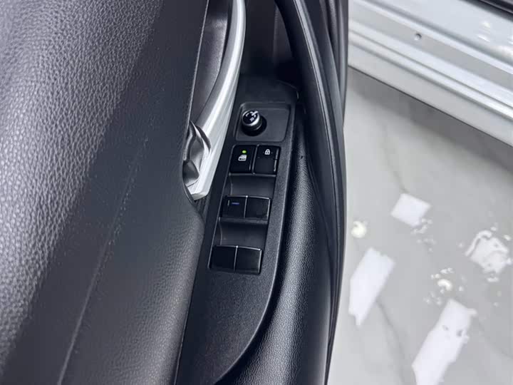 Фото 2 - Toyota Levin