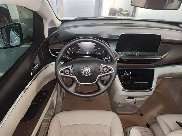 Фото 17 - Buick GL8 ES