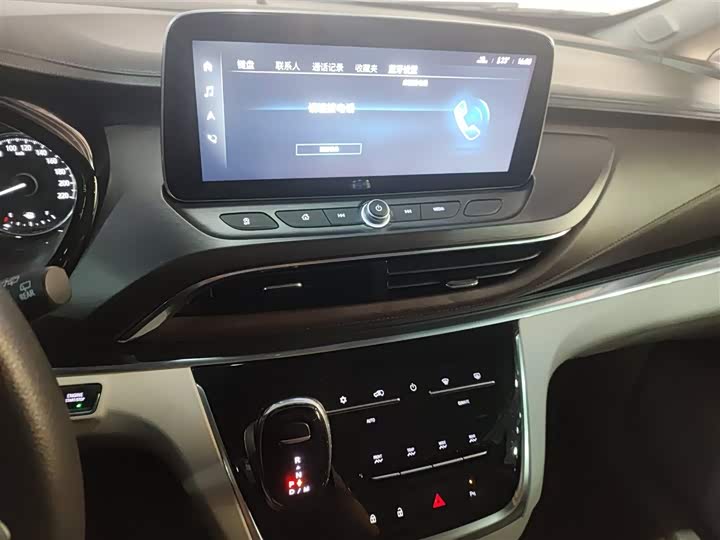 Фото 20 - Buick GL8 ES