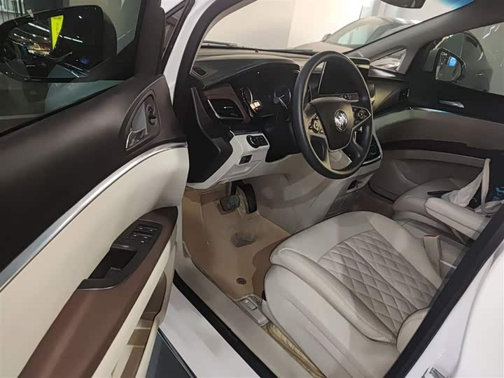 Фото 23 - Buick GL8 ES