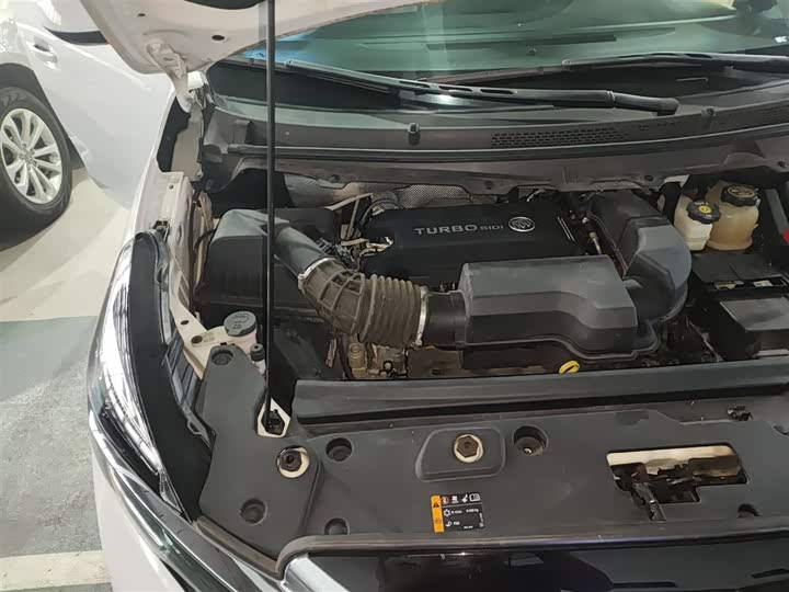 Фото 28 - Buick GL8 ES