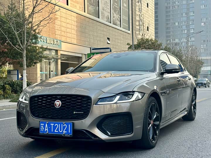 Фото 1 - Jaguar XF L