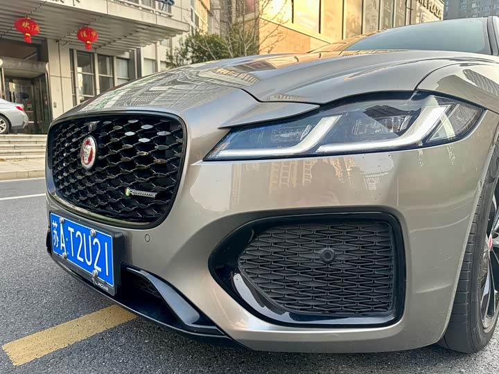 Фото 10 - Jaguar XF L