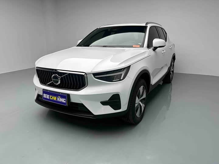 Фото 1 - Volvo XC40