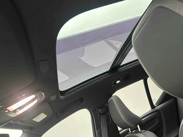 Фото 9 - Volvo XC40