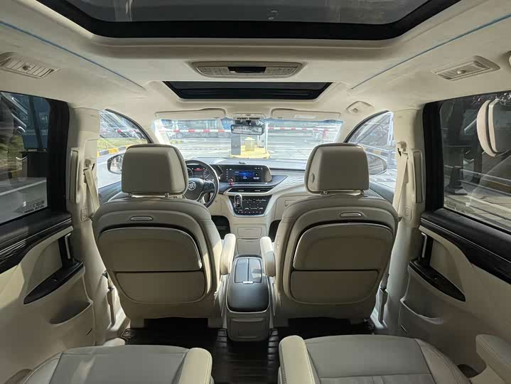 Фото 14 - Buick GL8 ES