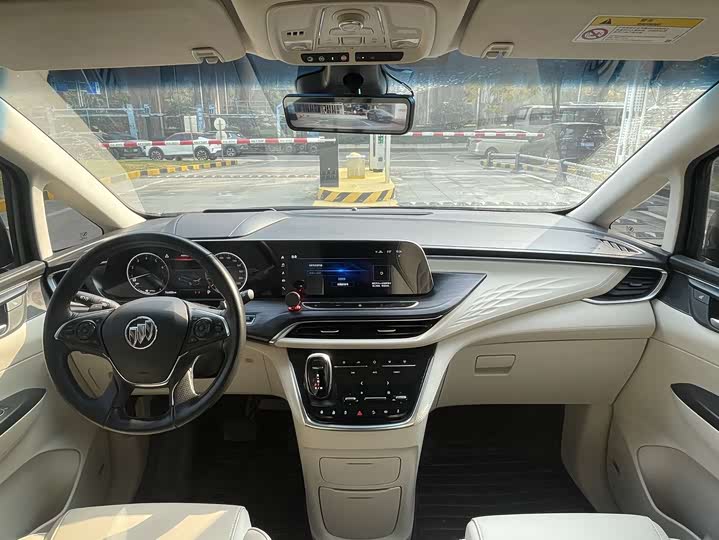 Фото 19 - Buick GL8 ES