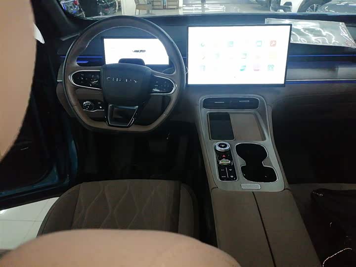 Фото 11 - Chery Tiggo 8 Plus C-DM