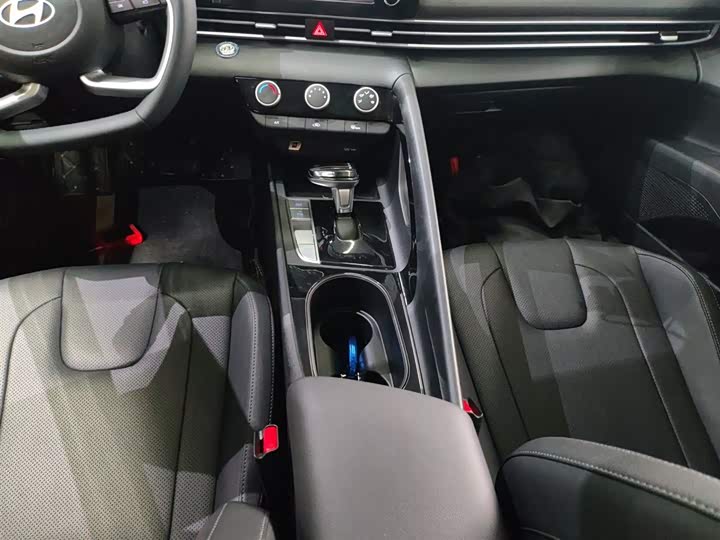 Фото 14 - Hyundai Elantra N line