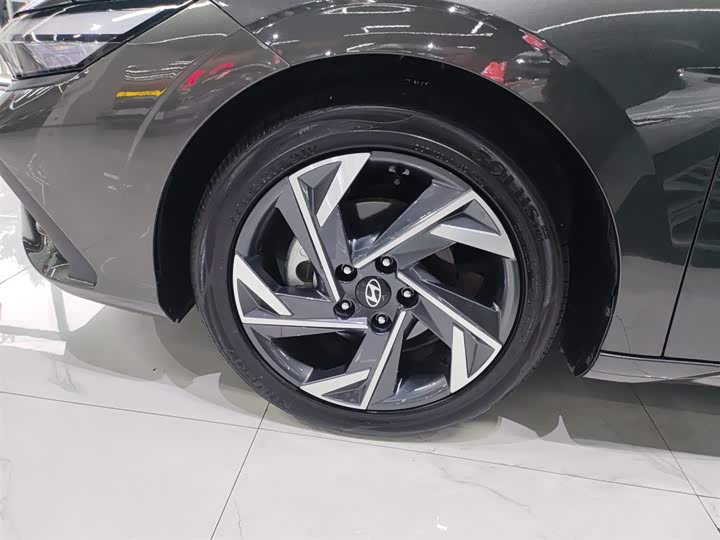 Фото 23 - Hyundai Elantra N line