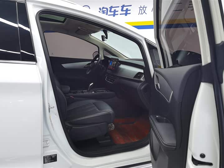 Фото 8 - BYD Song Max