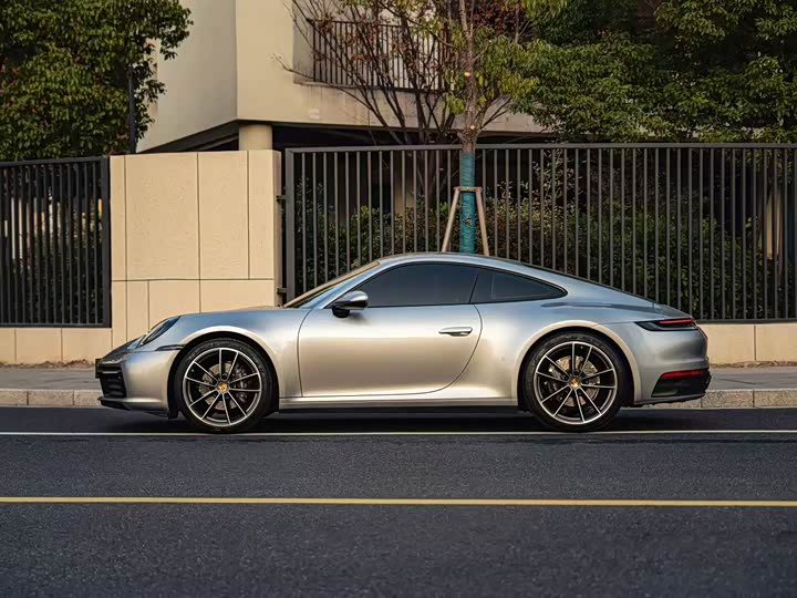 Фото 3 - Porsche 911