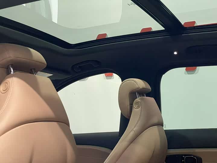 Фото 14 - Nio ES6