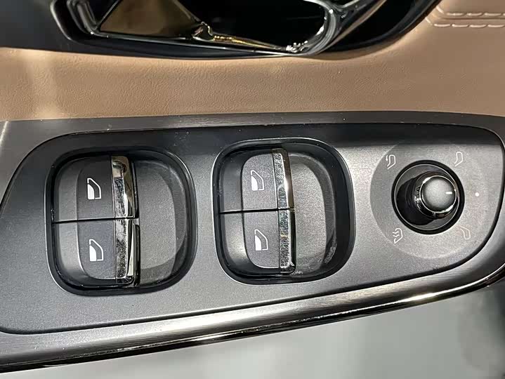 Фото 7 - Nio ES6