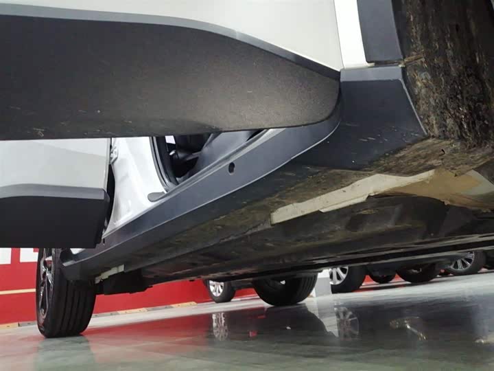 Фото 21 - Toyota C-HR