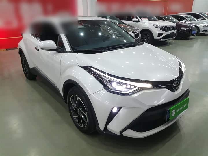 Фото 4 - Toyota C-HR