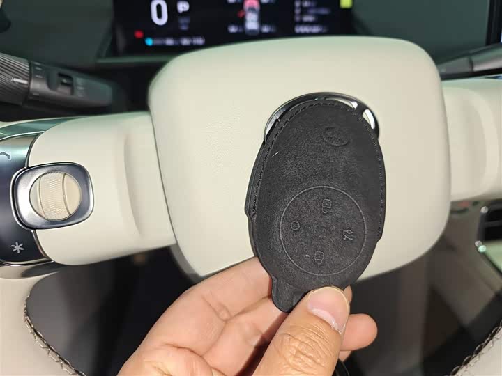 Фото 9 - Toyota bZ3X