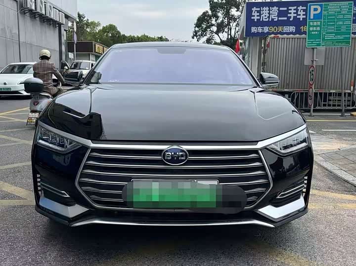 Фото 2 - BYD E9