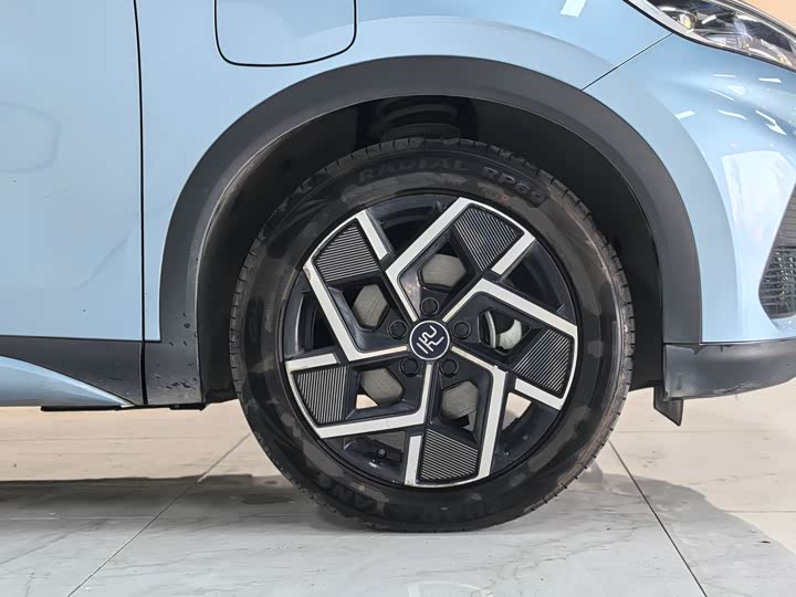 Фото 15 - BYD Yuan Plus