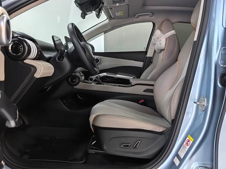 Фото 4 - BYD Yuan Plus