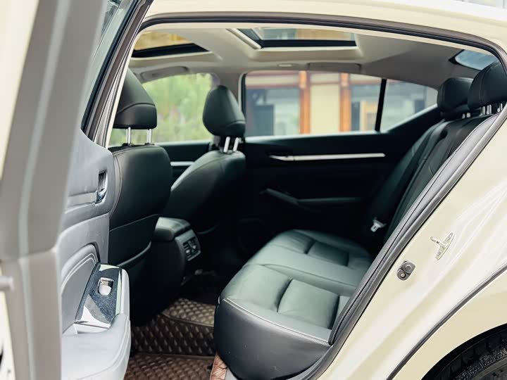 Фото 12 - Nissan Teana