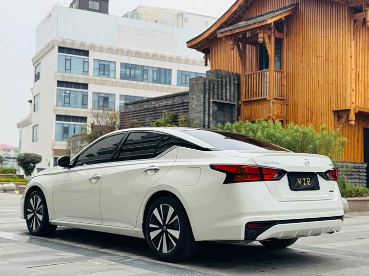 Фото 6 - Nissan Teana