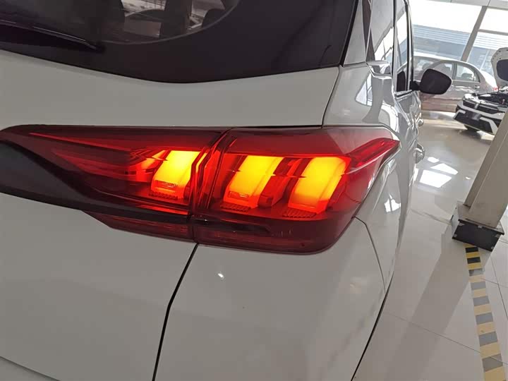 Фото 8 - Beijing X3