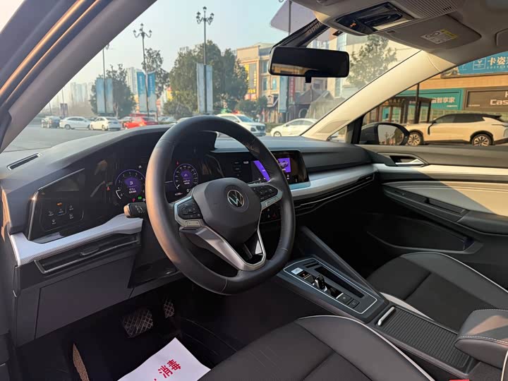 Фото 12 - Volkswagen Golf