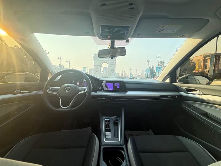 Фото 19 - Volkswagen Golf