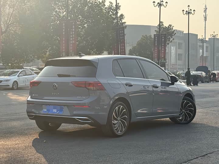 Фото 6 - Volkswagen Golf