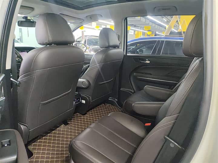 Фото 17 - GAC Trumpchi M6