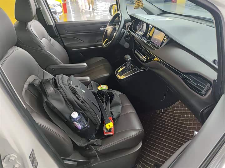 Фото 25 - GAC Trumpchi M6