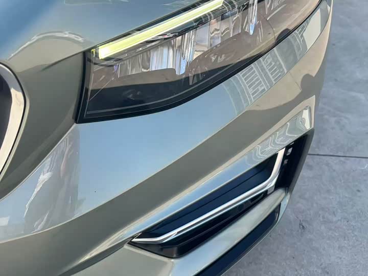 Фото 4 - Geely Preface