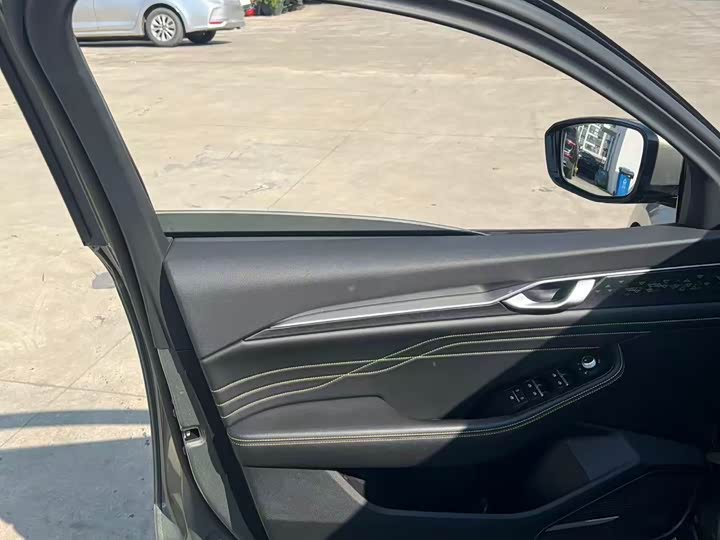 Фото 5 - Geely Preface