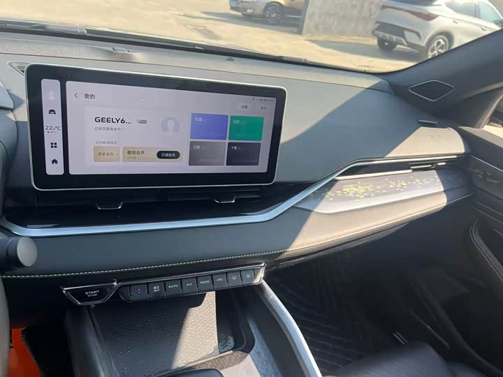 Фото 8 - Geely Preface