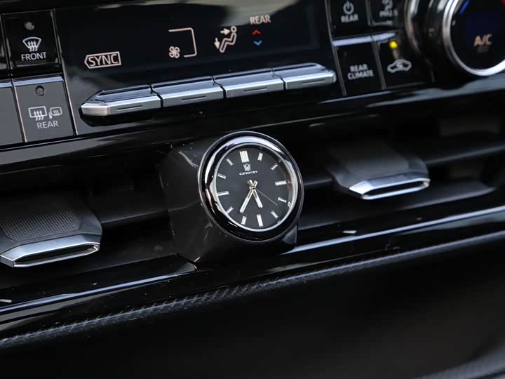 Фото 8 - Toyota Crown Kluger