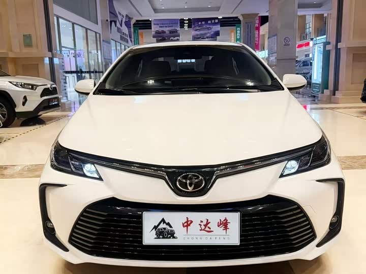 Фото 3 - Toyota Corolla