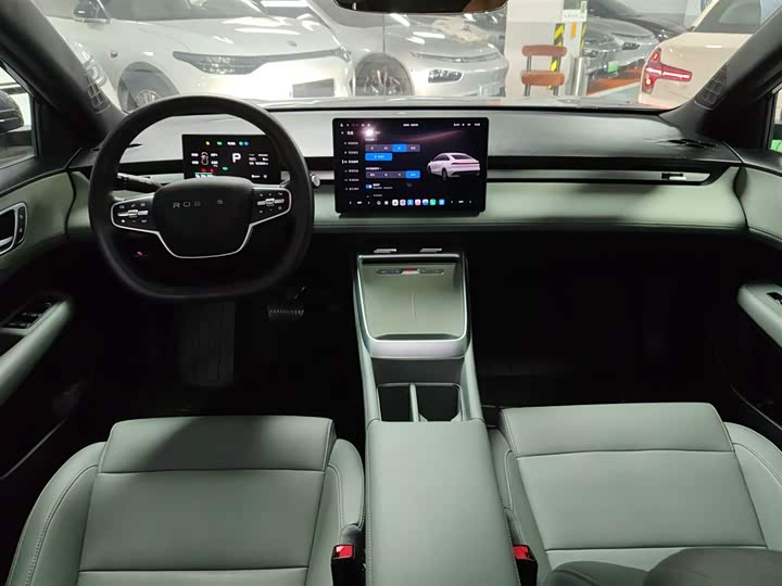 Фото 10 - Roewe D6