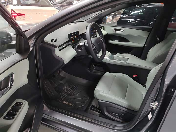 Фото 16 - Roewe D6