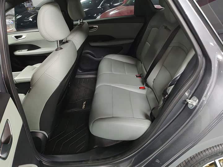 Фото 17 - Roewe D6