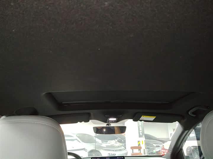 Фото 18 - Roewe D6