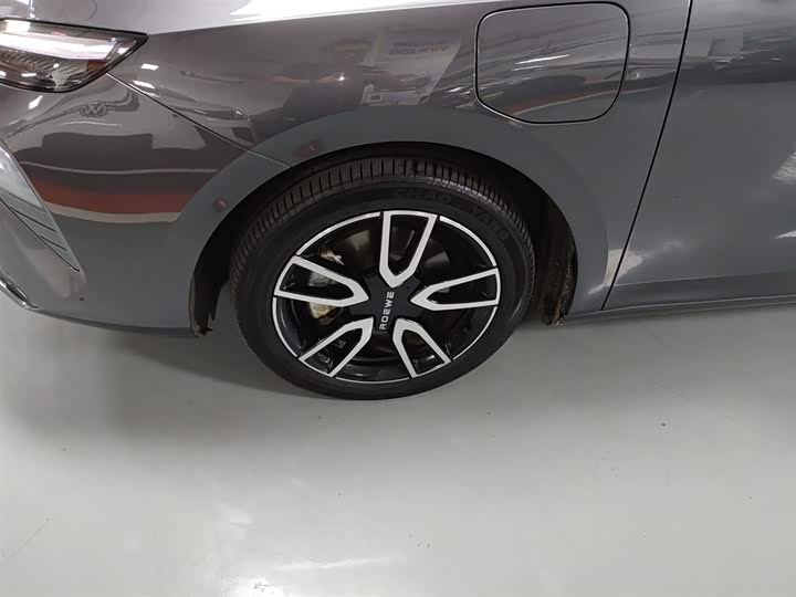 Фото 23 - Roewe D6