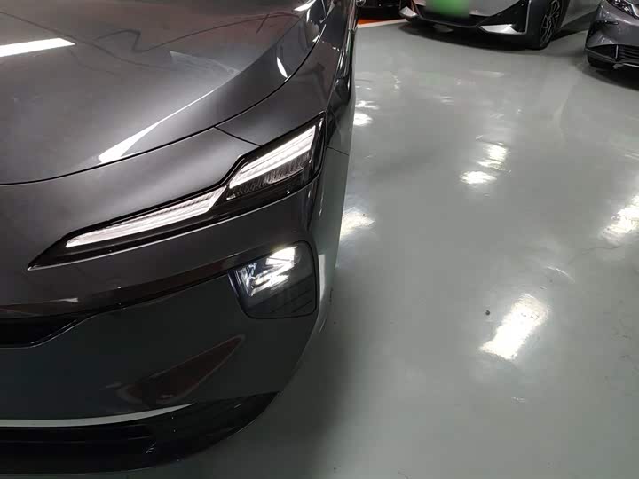 Фото 24 - Roewe D6