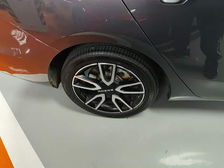 Фото 26 - Roewe D6