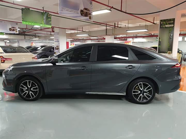 Фото 5 - Roewe D6